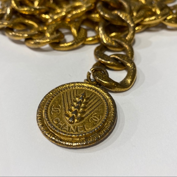 SOLD Authentic Chanel Vintage Gold Chain Belt - Picture 4 of 5